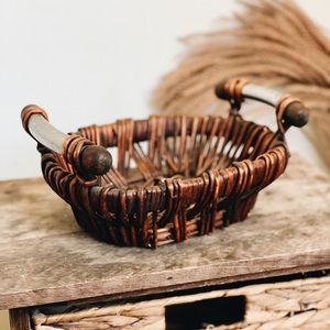 Wicker Metal Tray Bowl Dish Basket Bin